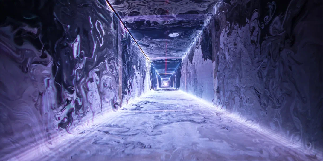 Траектории петербургского света: репортаж с выставки, где роботы играют джаз, а люди обмениваются искусством на чеках