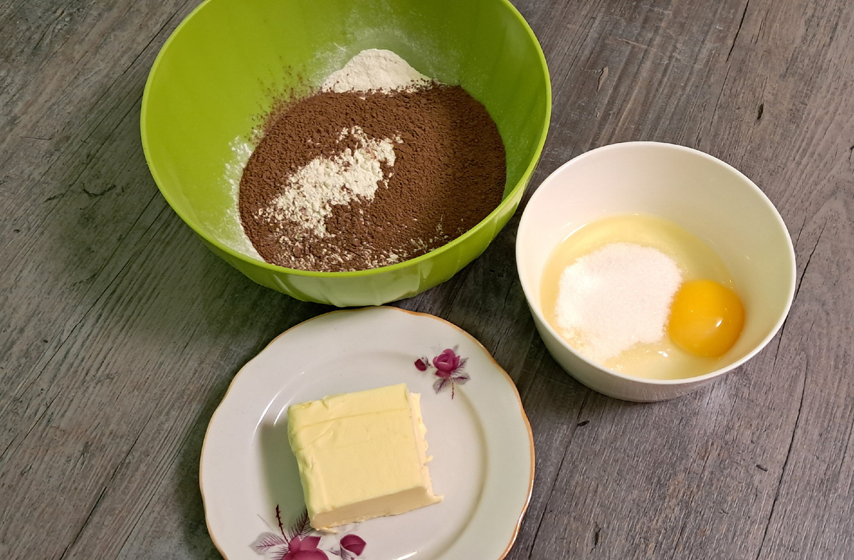 Подготовить ингредиенты для коржа