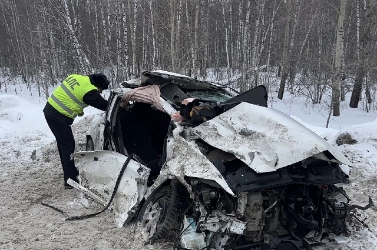    Девушка-водитель и ее пассажир получили травмы в ДТП на Тюменском тракте