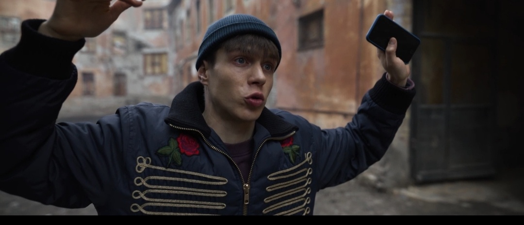 Малыш ( актëр Глеб Колюжный) 