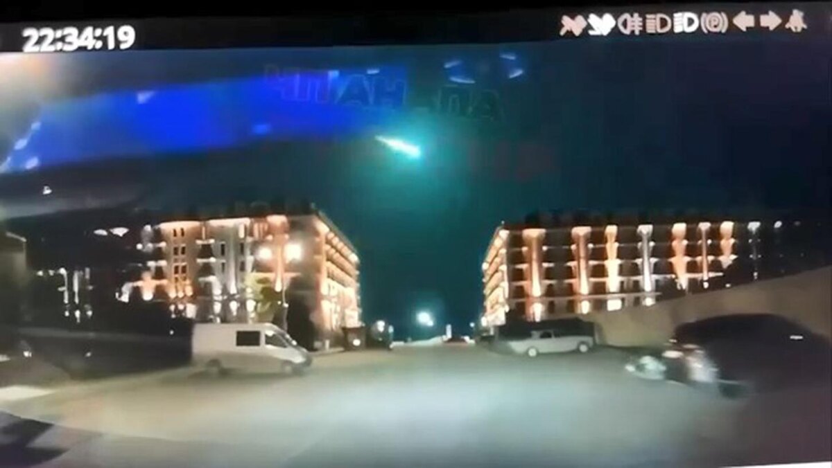 В небе над югом России в ночь на 12 марта сгорел болид, фото:соцсети