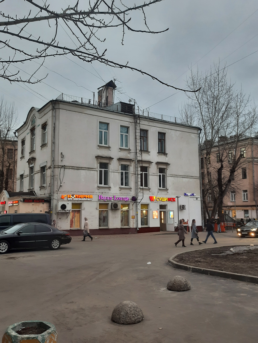 Обратите внимание - сколько тут входов было? А все ли эти входы законны? 