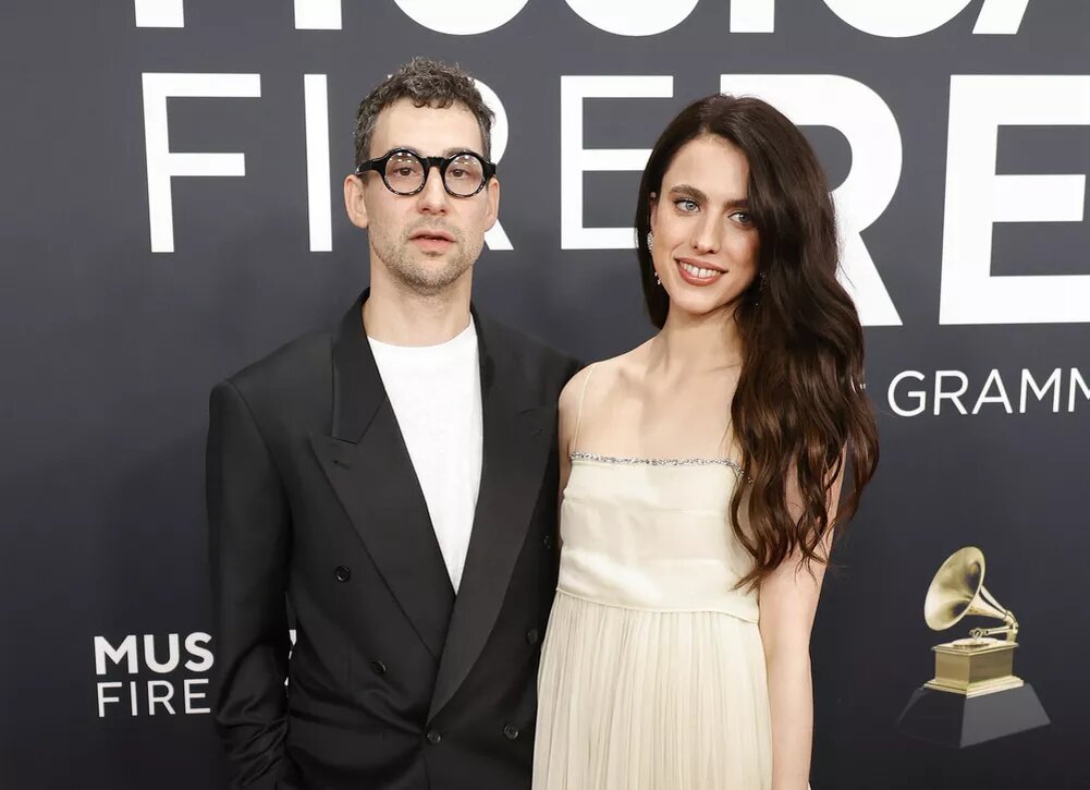    Муж Маргарет Коулли посвятил песню их свадьбе