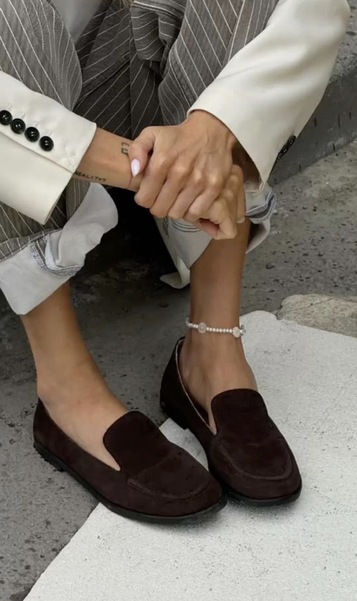 Лоферы коричневые замшевые