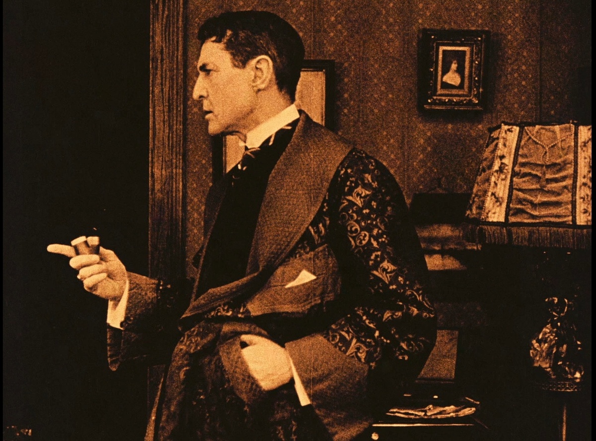 Уильям Джиллет в фильме "Шерлок Холмс" (реж. Артур Бертеле, 1916)