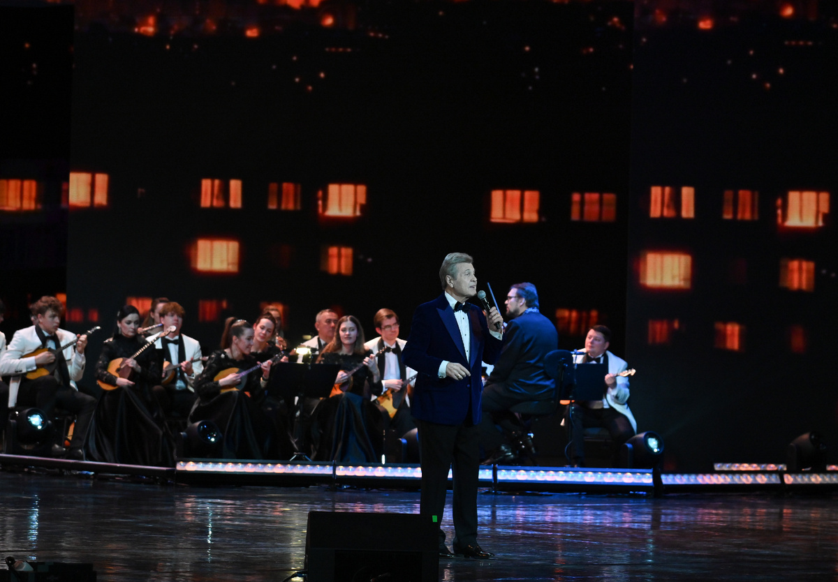 Лев Лещенко