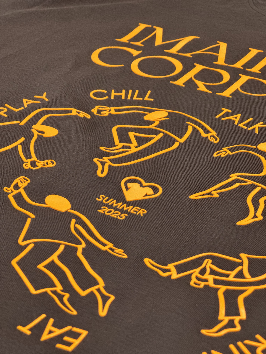 К каждому событие в ЯМАЙКЕ мы отмечаем креативными принтами, которые передают дух мероприятия