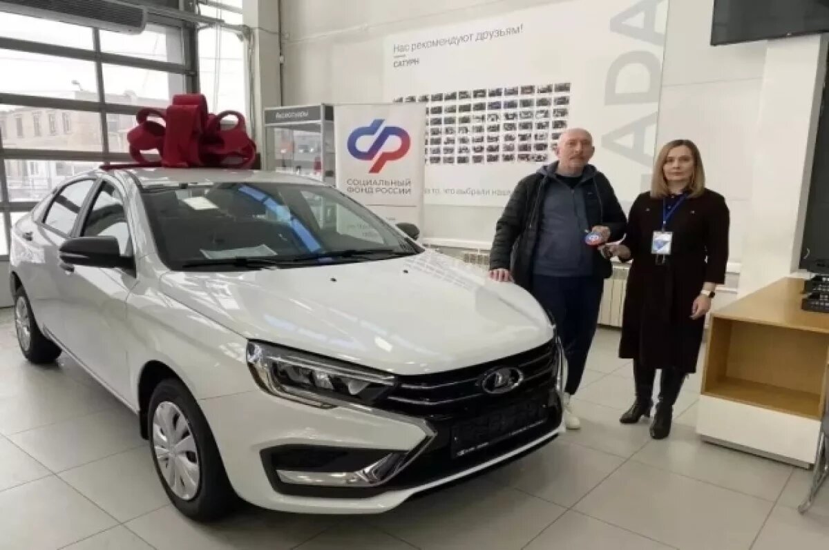    10 жителей Челябинской области, пострадавших на производстве, получили авто