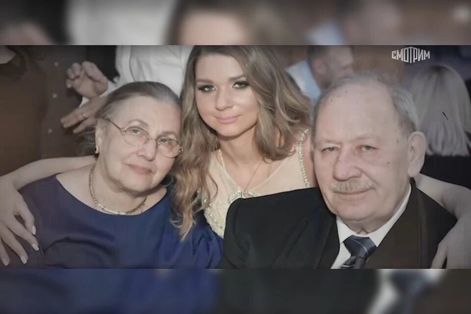 Екатерина призналась в убийстве бабушки и дедушки, но винит в этом своих знакомых из Грузии. Фото: тв-шоу "Малахов"