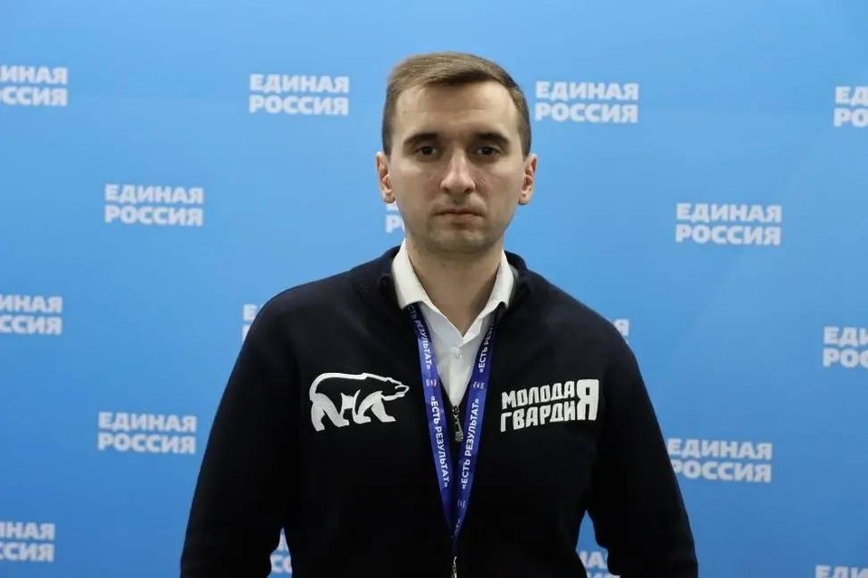    Руководитель Луганского регионального отделения «Молодой Гвардии Единой России» Андрей Самойлов Валерия РАЗИНА