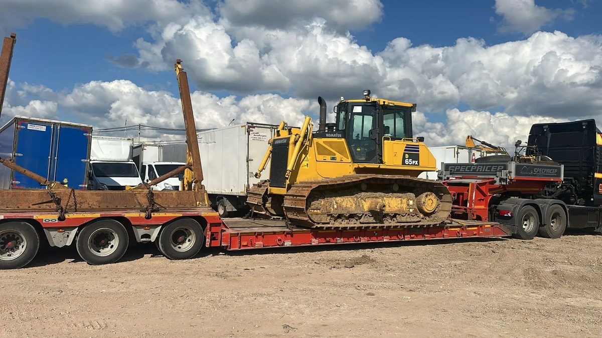 Бульдозер на трале