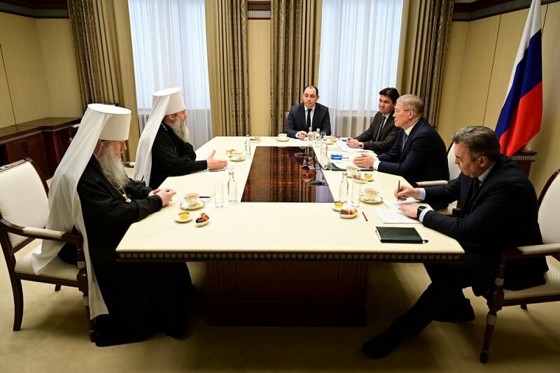     Башкортстан Башлыгы Екатеринбург һәм Верхотур митрополиты Евгений белән очрашты