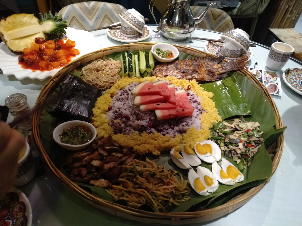 Еда меньшинства Дай