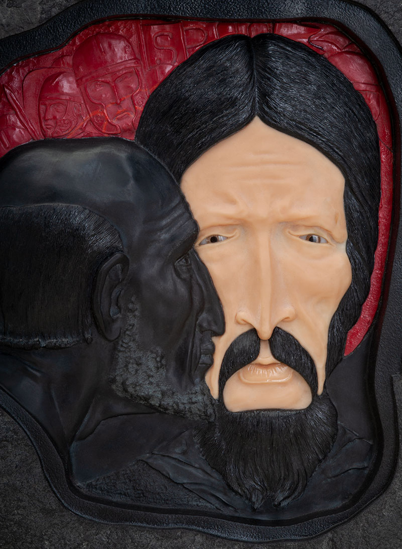 Фрагмент скульптуры Александра Веселовского "Поцелуй Иуды", 2026 год.