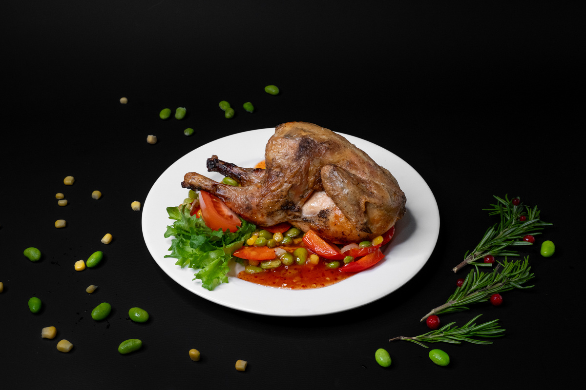 Ципленок конфи с овощами