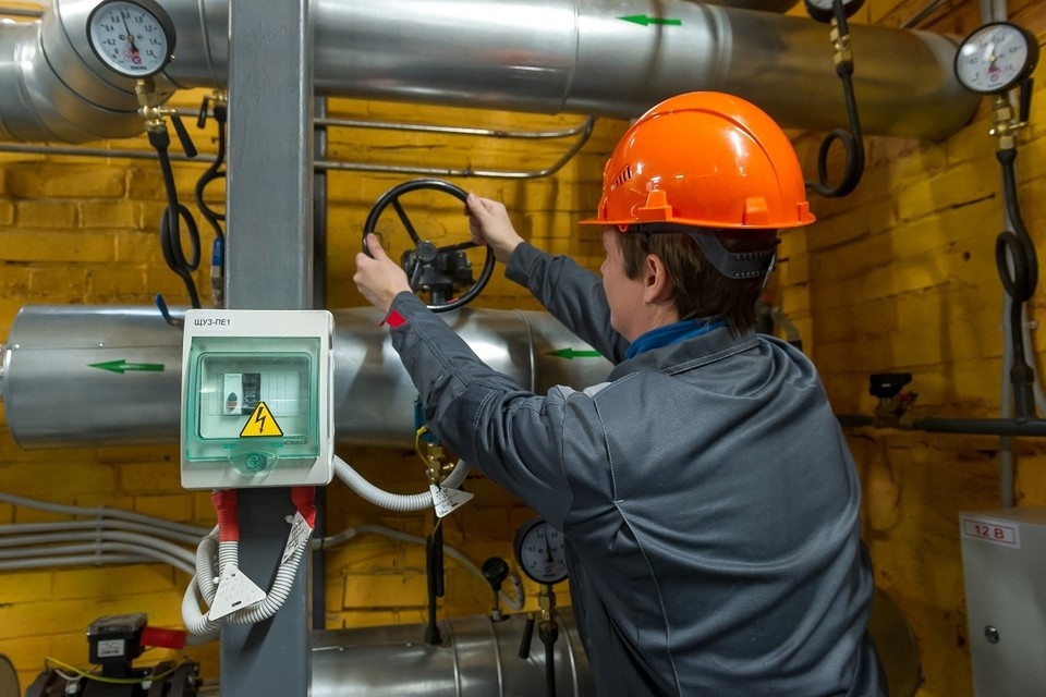    Сейчас на ТГК-1 работают два котла. Олег ЗОЛОТО