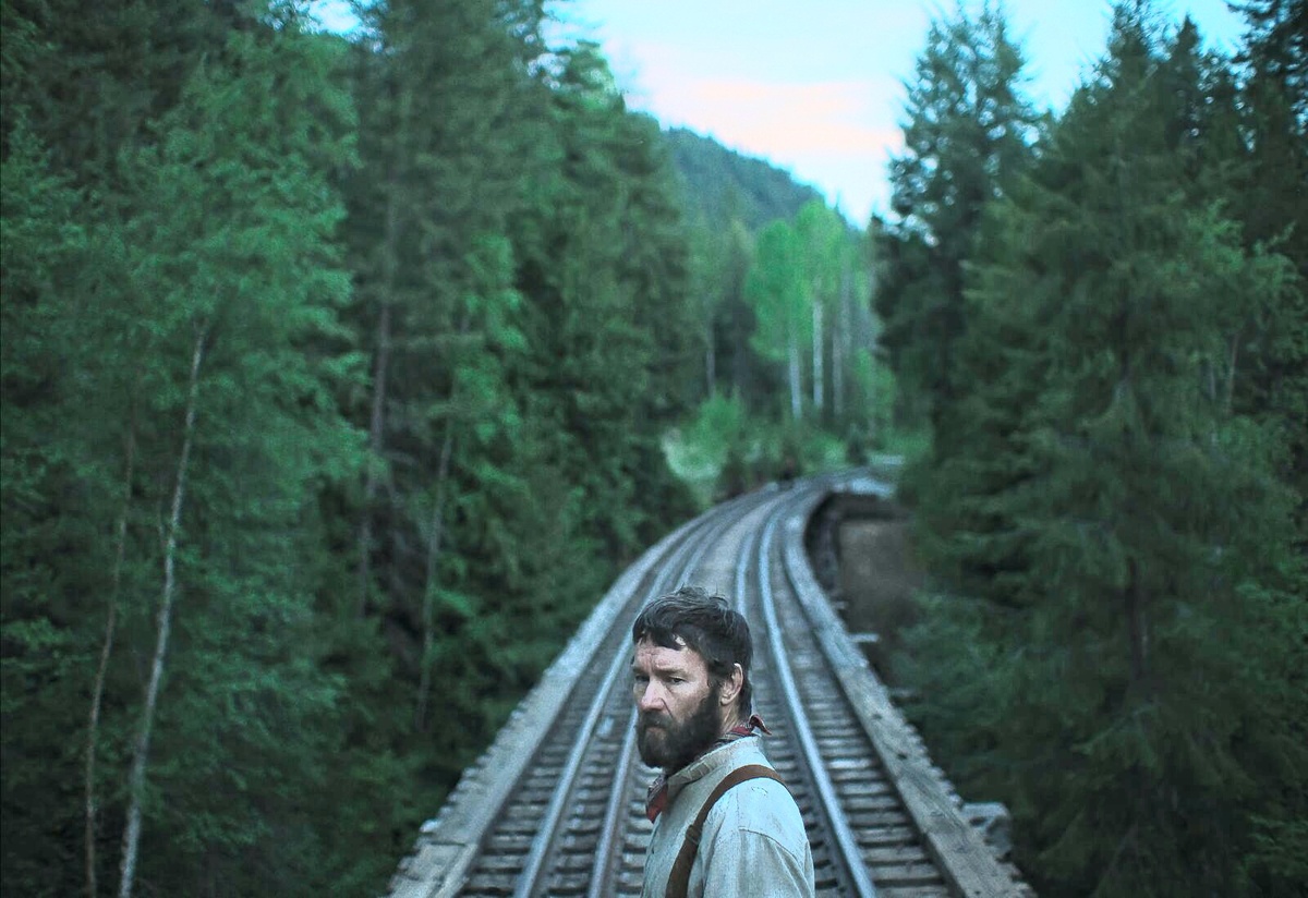 Кадр из фильма "Сны поездов", США, 2025 г., реж. Клинт Бентли. Из открытых источников