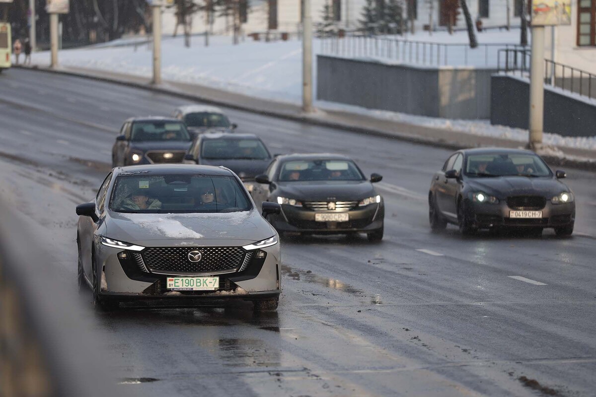  Машины в городе. © Павел Орловский, Times.by