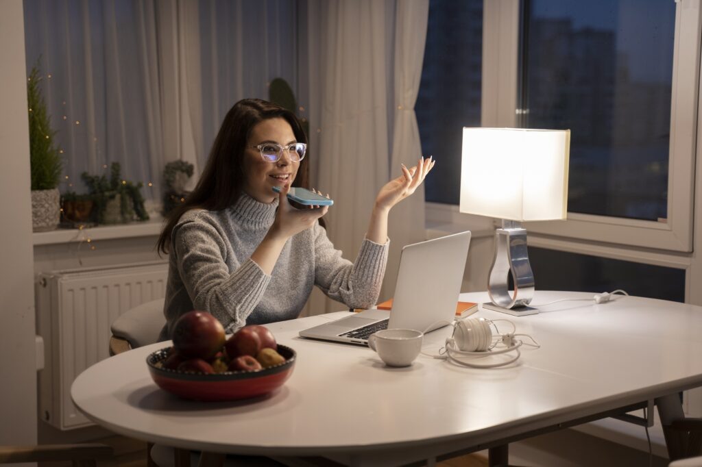 Почему ваш мозг работает лучше в определённые часы дня. Изображение: Freepik