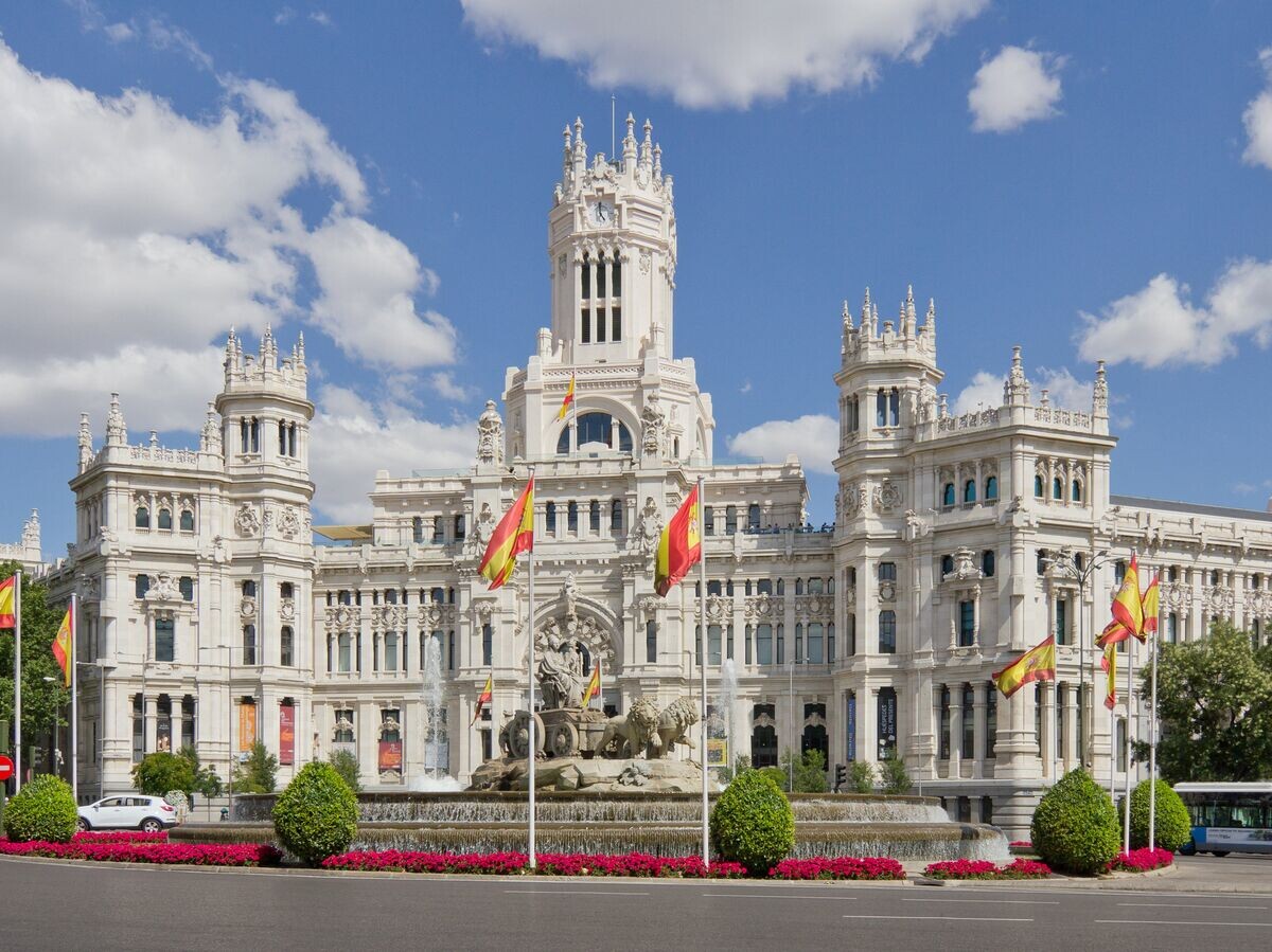    Дворец Сибелис в Мадриде | CC BY 3.0 / Carlos Delgado / Palace of Communications, Madrid, Spain