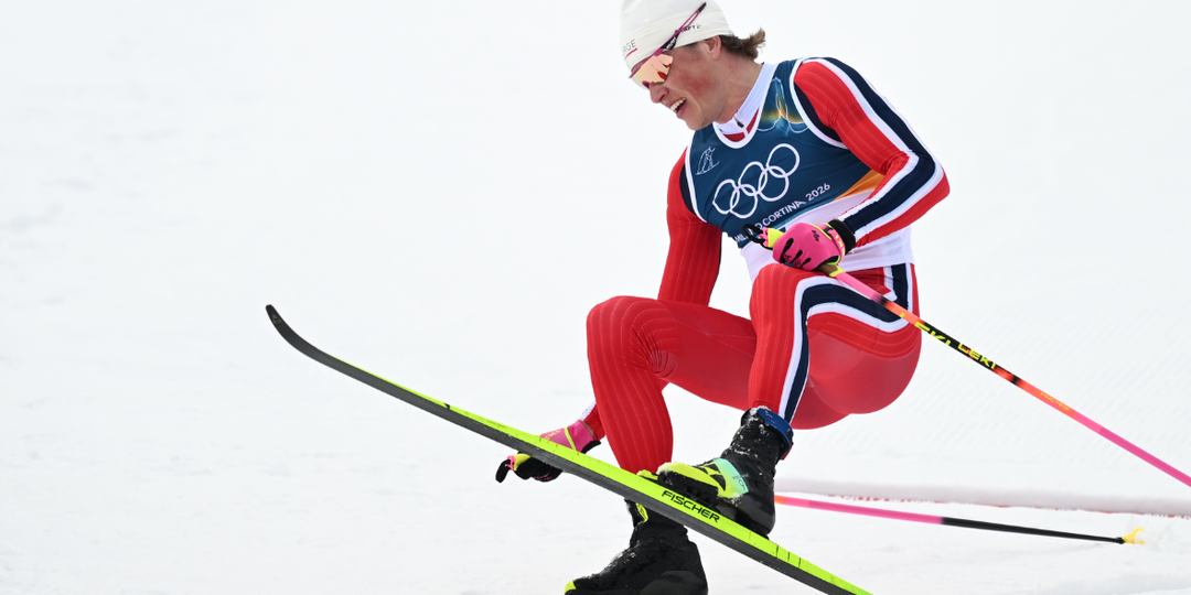 Клебо увезли на скорой после падения и удара затылком во время гонки