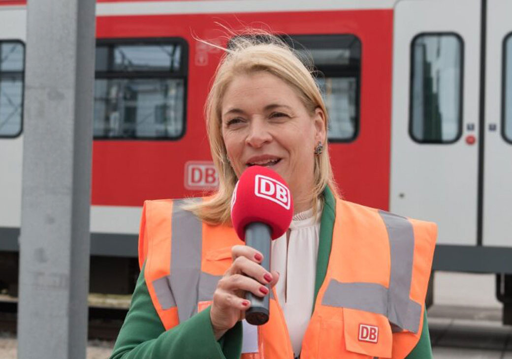 
Эвелин Палла