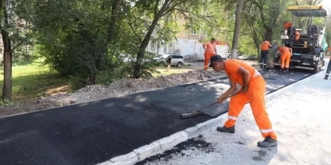 Елена Дятлова проверила ход дорожных работ в Калининграде