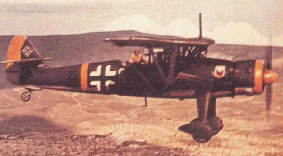 "Хеншель-126" за работой. Греция, май 1941 года. Тихоходная тарахтелка, но - сбить её некому.