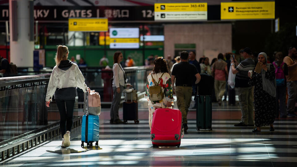     Россияне получат деньги в полном объеме за сорванный отдых на Ближнем Востоке ИЗВЕСТИЯ/Сергей Лантюхов