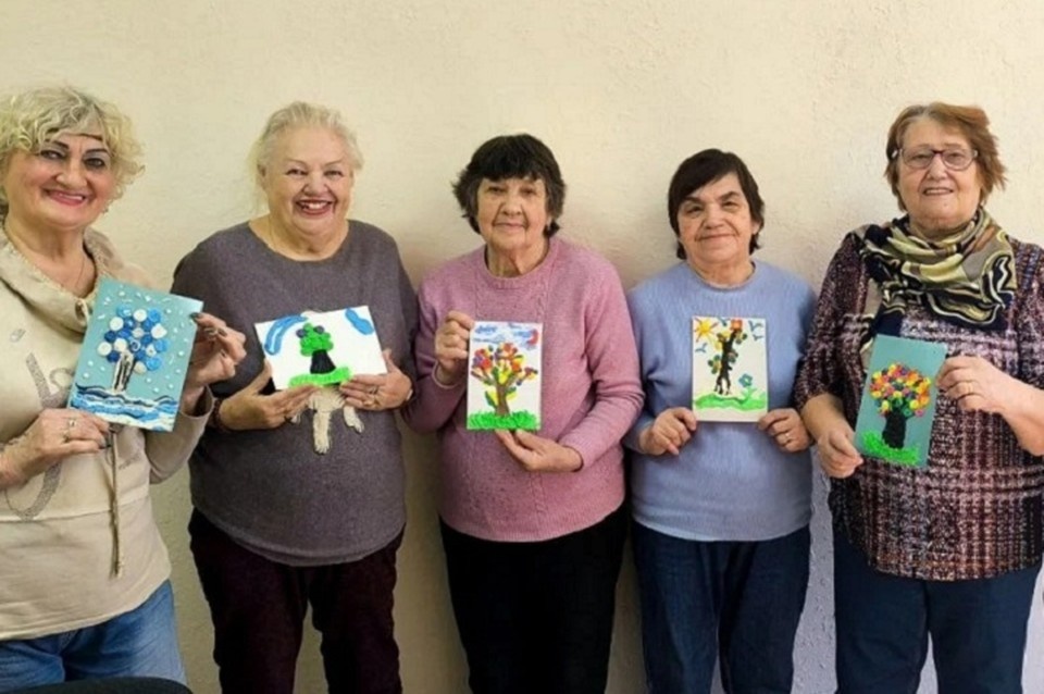    Главное для людей старшего поколения - это возможность побыть вместе. Фото: Минтруд ДНР