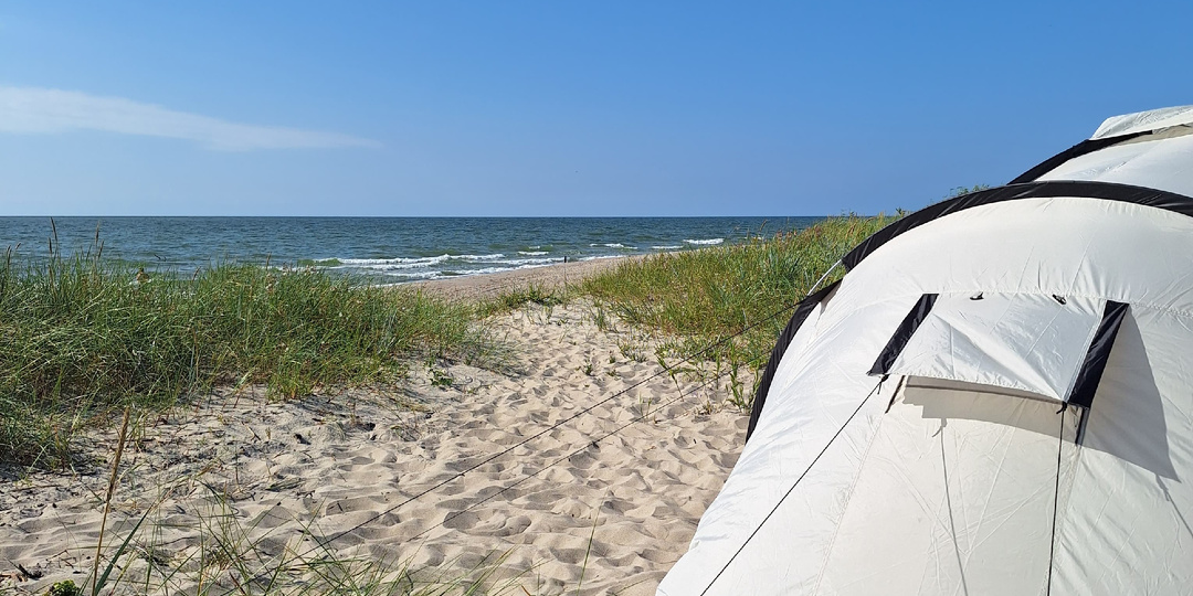 Люкс отель в рюкзаке: Как выглядит кемпинг в Синявино Калининградской области?