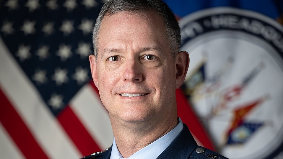     Алексус Гринкевич    
U.S. European Command (сс)