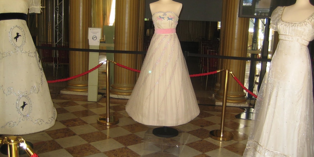 Изумительные платья Одри Хепберн из фильма "Война и мир" 1956 года