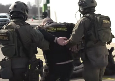    Золотой караван Украины споткнулся: почему Венгрия открыла «второй фронт» против Украины, и на чём погорел генерал Собака