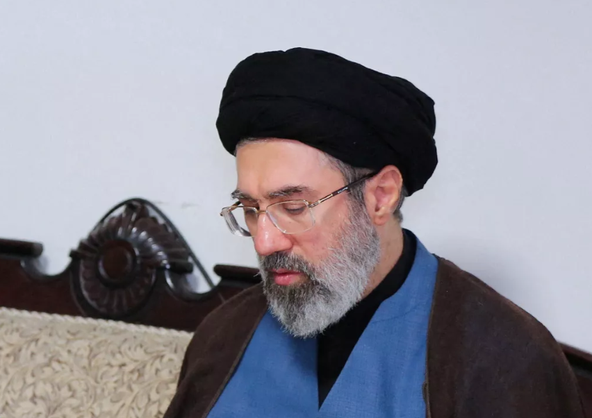 Моджтаба Хаменеи, фото из иранских соцсетей