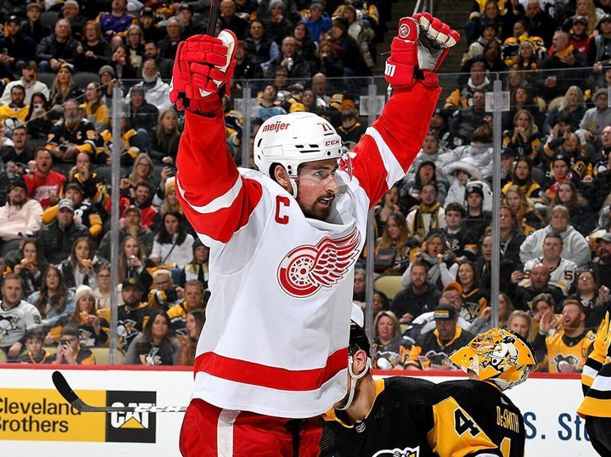    Хоккеист "Детройт Ред Уингз" Дилан Ларкин | © Фото : nhl.com/redwings