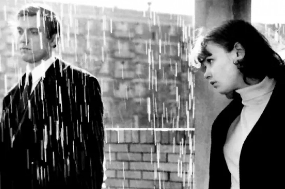    Мария Соломина — Маша, студентка (в титрах Марина Леонидова); Евгений Киндинов — Евгений, врач-рентгенолог. Кадр из фильма