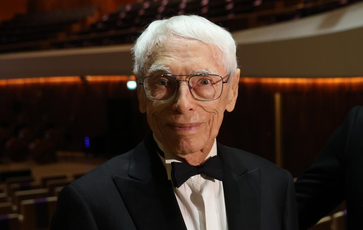 Александр Зацепин.