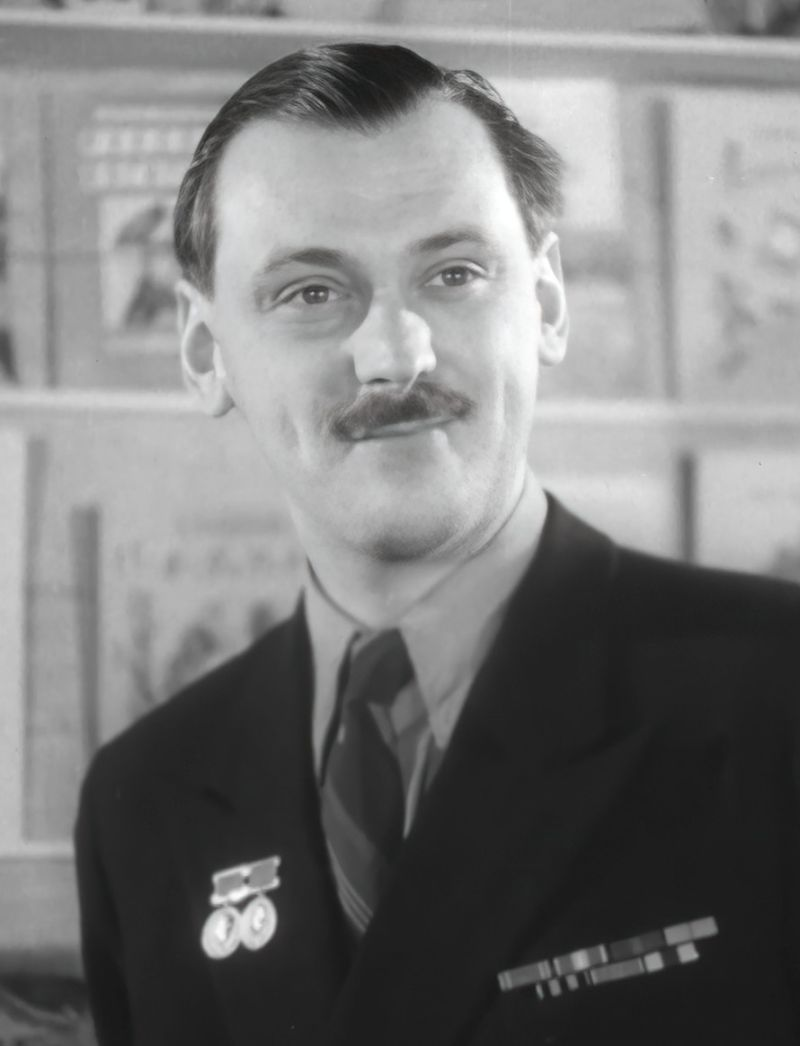 Сергей Владимирович Михалков — советский и российский писатель, переводчик, сценарист, общественный деятель, автор произведений для детей.