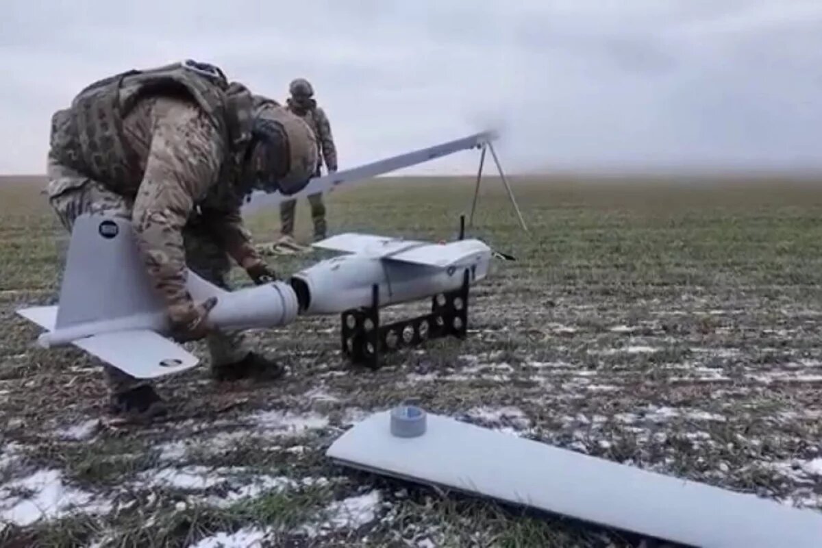    Объекты военной инфраструктуры, огневые позиции, укрепы вместе с пехотой ВСУ, ничего не скроется от мощных камер «Орлана».