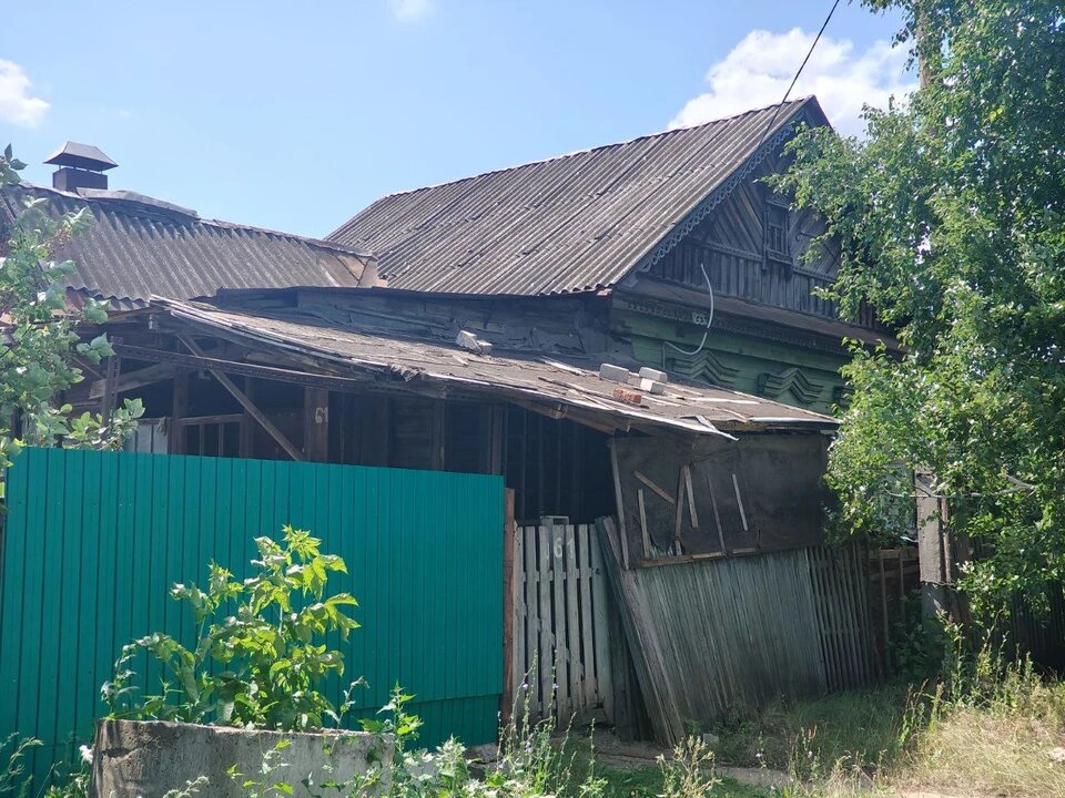 А в этом доме когда-то жил основатель поселка Евгений Зубчанинов. Кстати, в 2025 году поселку Зубчаниновке исполнилось 115 лет.
Фото: Наталья АРТЯКОВА.