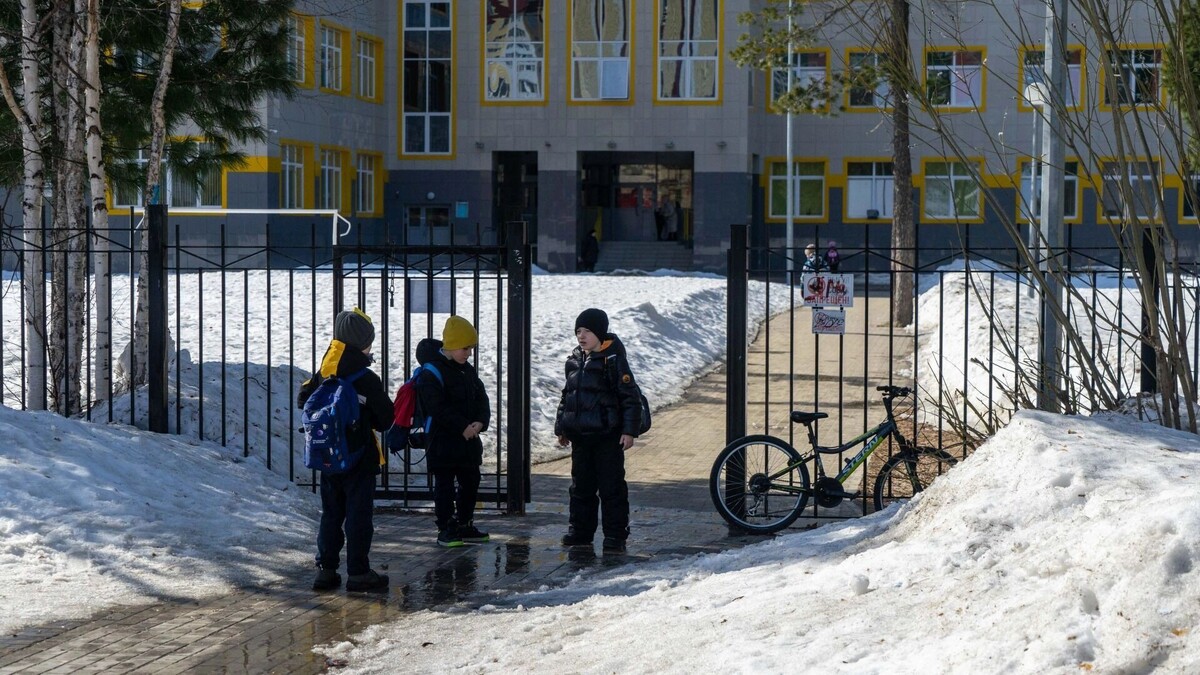    Школьные каникулы в Оренбурге начнутся уже через две недели   1MI