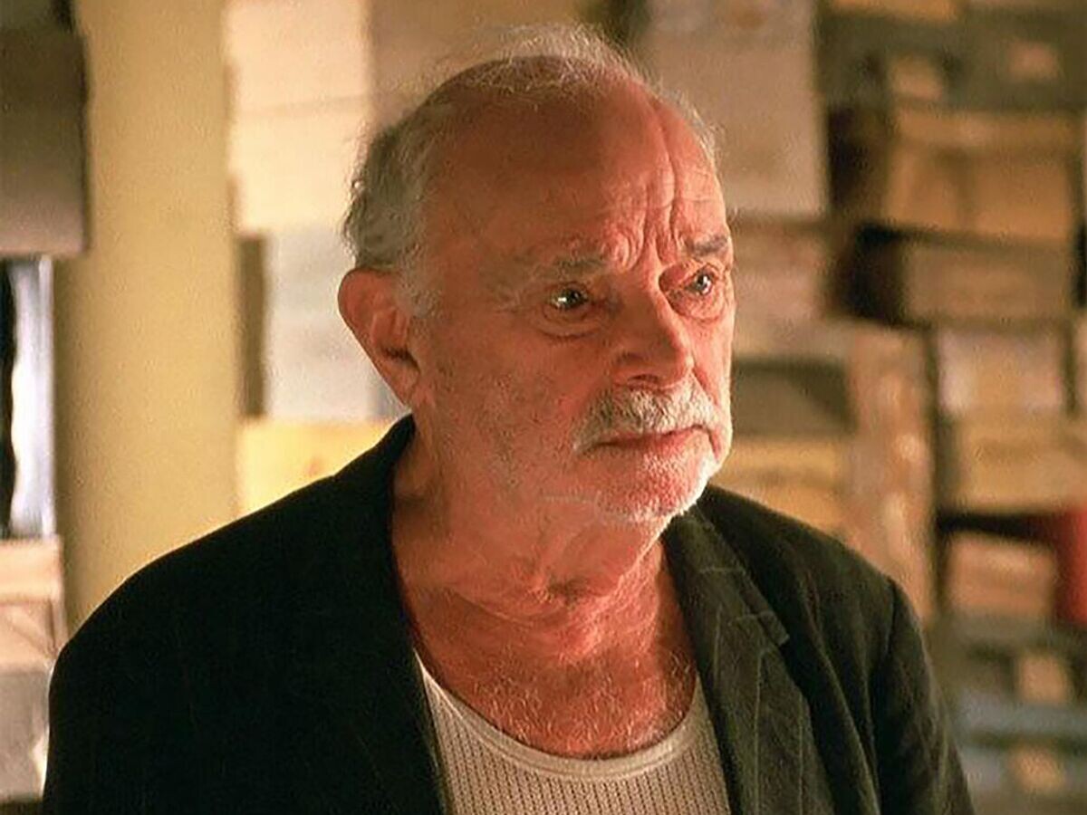    Кадр из фильма "Свет вокруг" | © Warner Independent Pictures (2005)