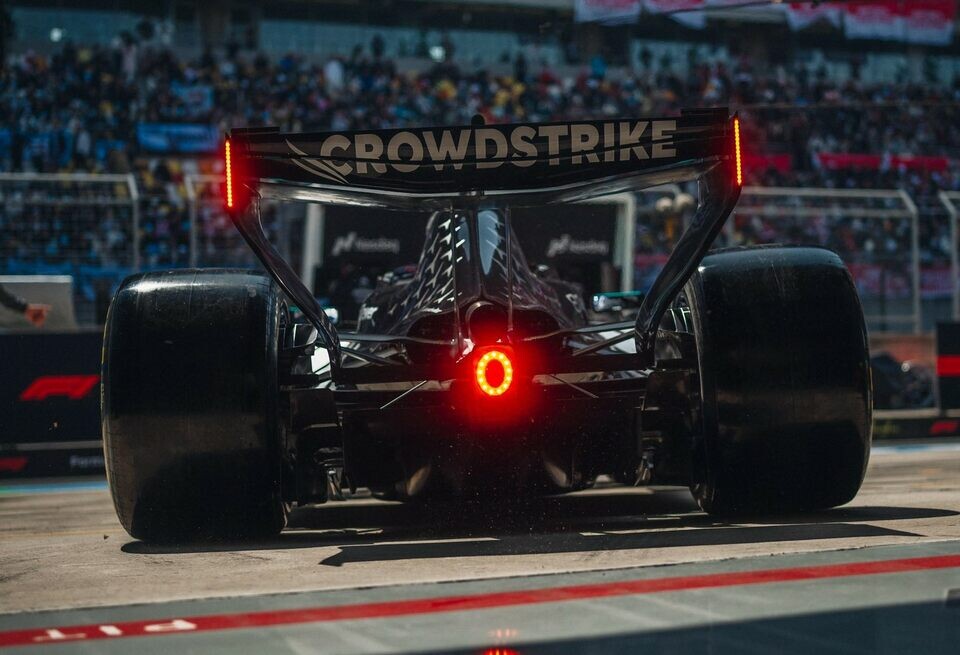    Джордж Рассел лидирует в тренировке Ф1 в КитаеLAT Images / Mercedes