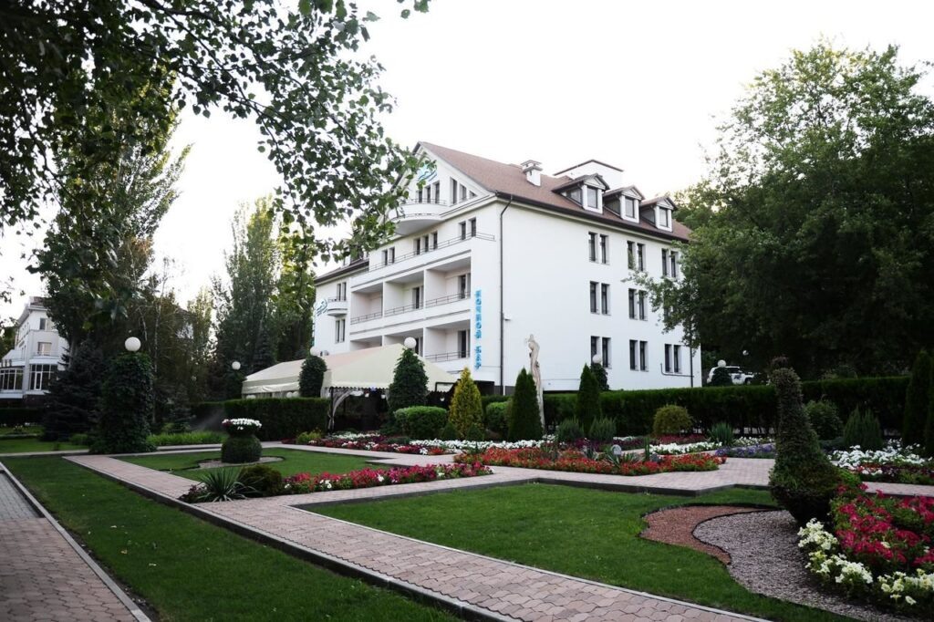 Гостиница «Чайка» до реконструкции /Фото с сайта отеля