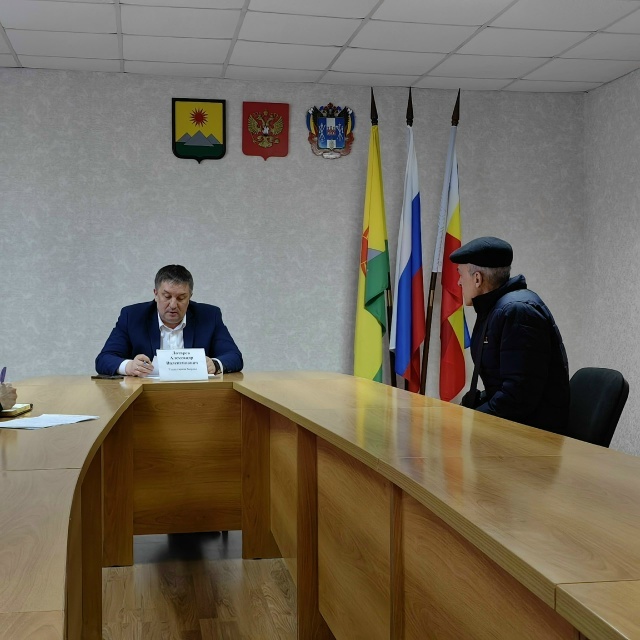    Прием жителей "Наша газета"