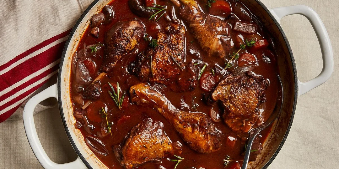 Рецепт недели: петушок в винном соусе — Coq au Vin