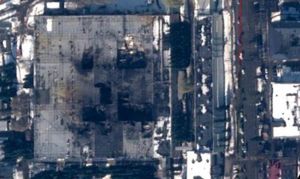    Спутниковые снимки завода в Брянске после удара британскими ракетами.