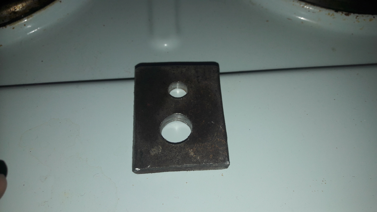 Основание с отверстиями.