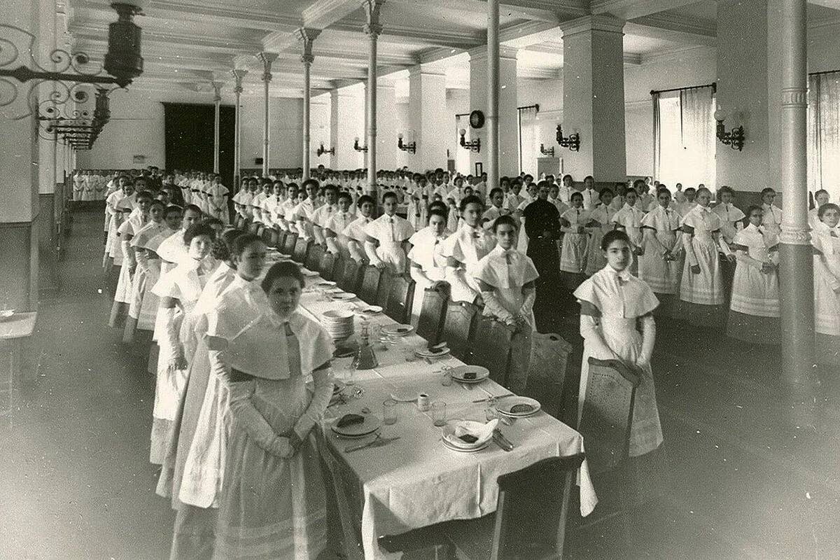 Столовая института